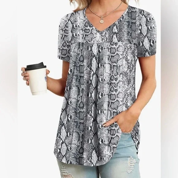 Snakeskin V-Neck Flowy Tunic Blouse - Picture 4 of 10